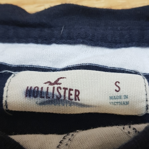 Stripe Hollister 3/4 Sleeve Top - Picture 3 of 3